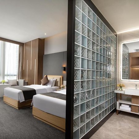 Отель Wyndham Garden Guiyang Гуйян Экстерьер фото