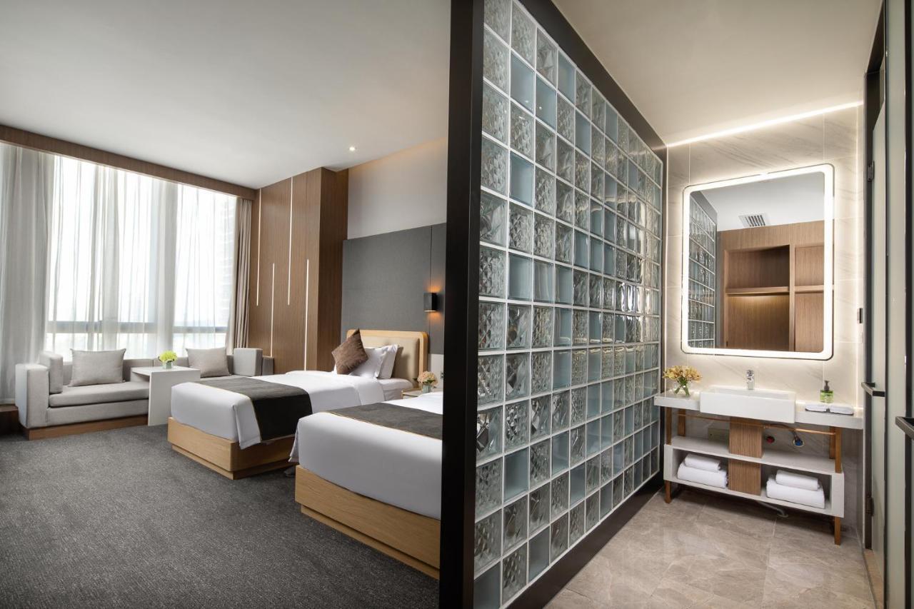Отель Wyndham Garden Guiyang Гуйян Экстерьер фото