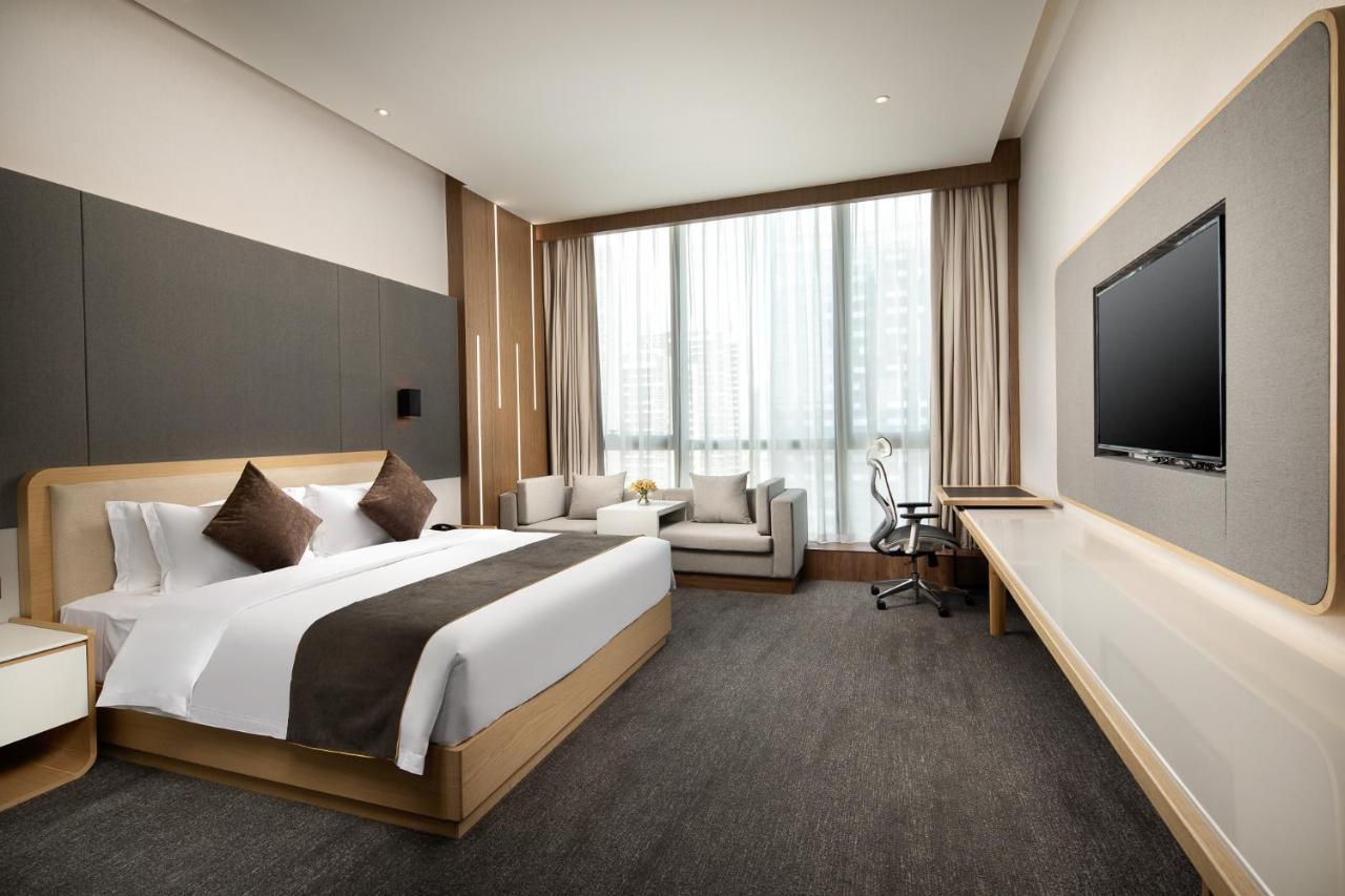 Отель Wyndham Garden Guiyang Гуйян Экстерьер фото